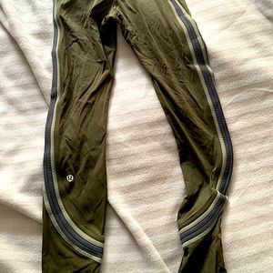 Lululemon women’s tights - size 4